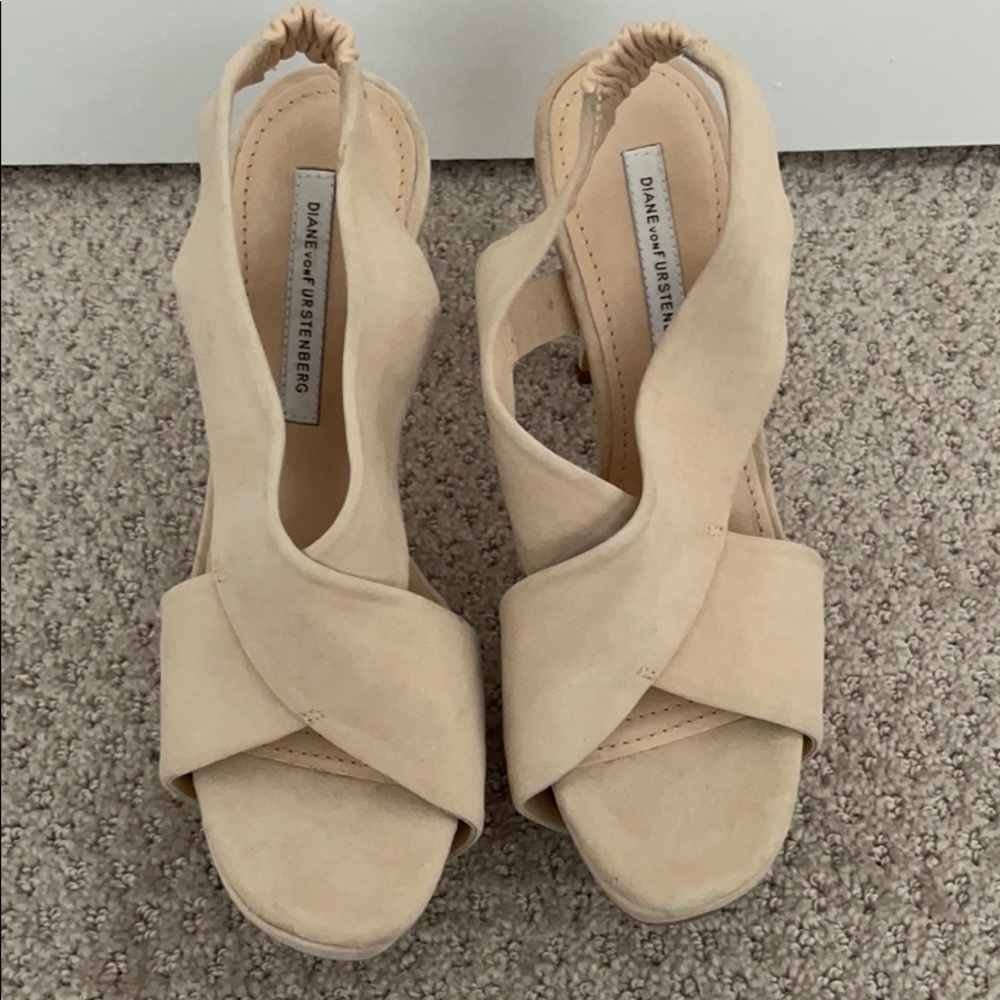 Brand new Diane von Furstenburg suede heels sz 6.5
